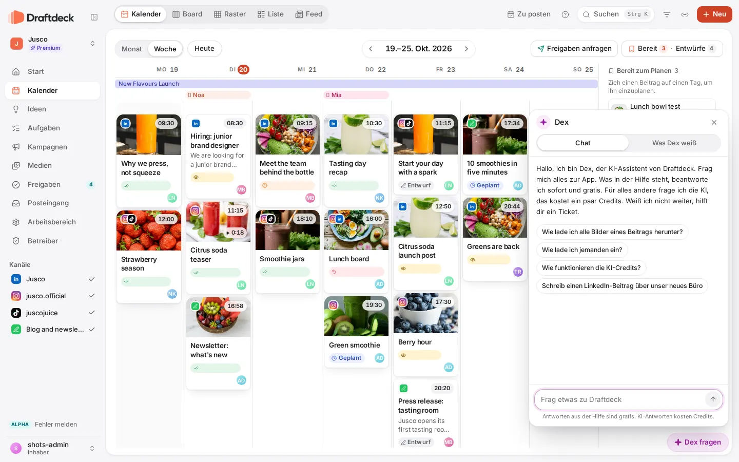 Chat mit Dex in Draftdeck über dem Kalender: eine Begrüßung, vier Beispielfragen und ein Eingabefeld